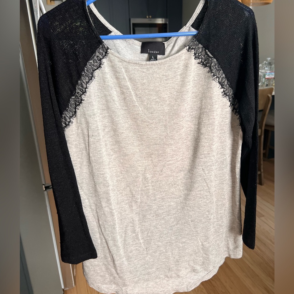 Black Lace Top Lumiere